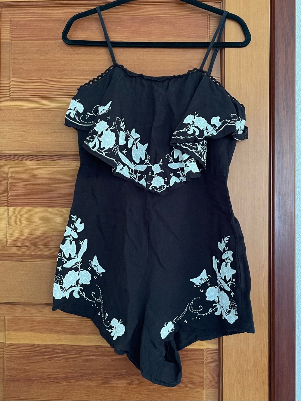 VENUS Black Romper with White Floral Embroidery - EUC - women’s 6